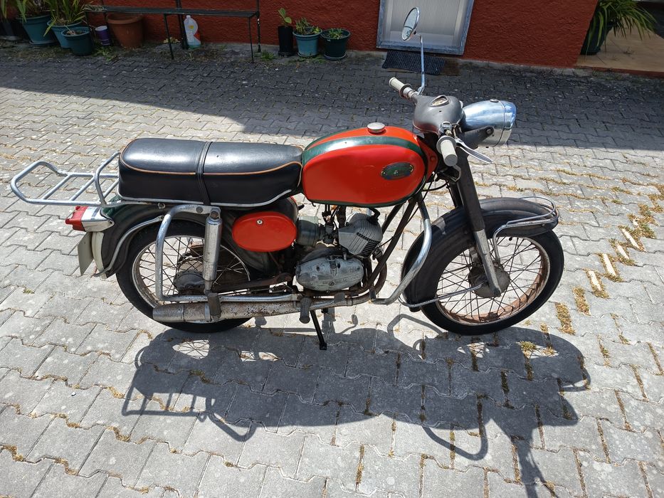 Motorizada Casal em bom estado