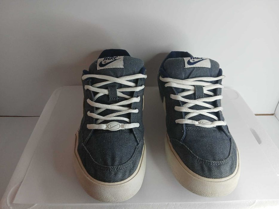 Used Nike Sneakers436414863084113921