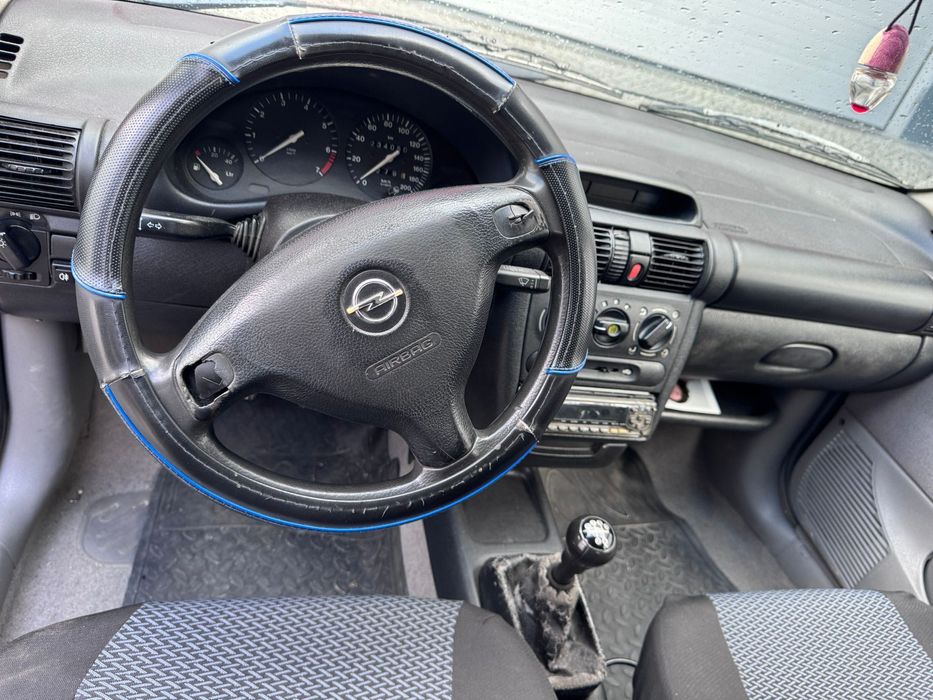 Opel corsa ano 2000