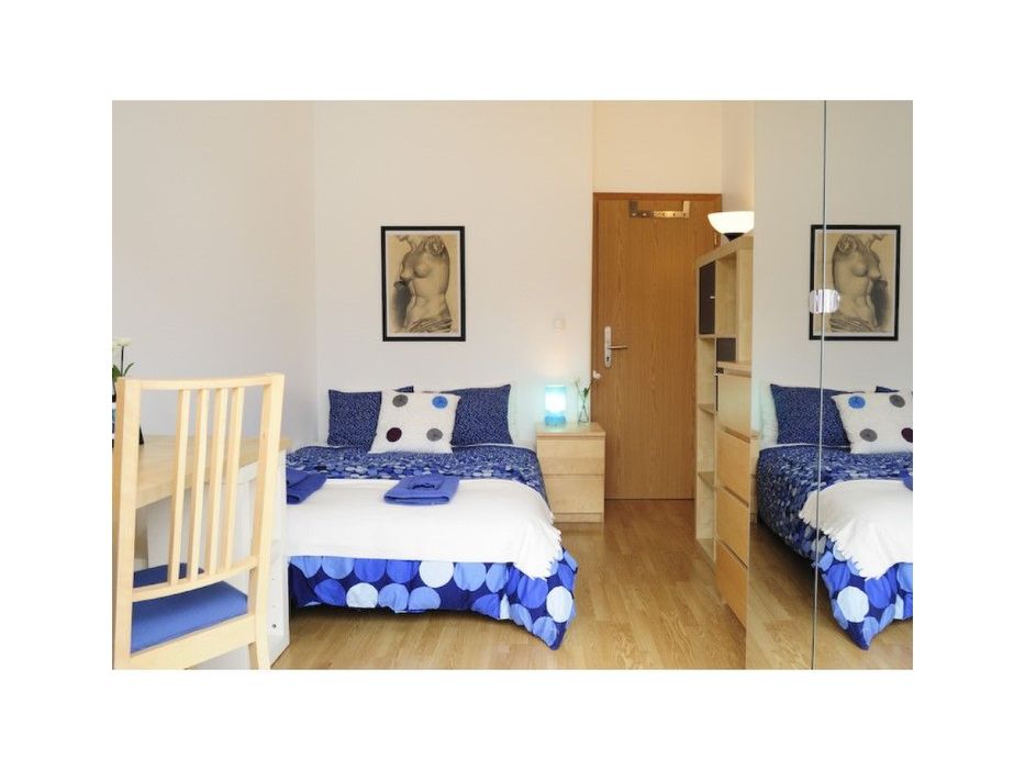 Quarto c/ despesas incluídas na Amadora - Centro