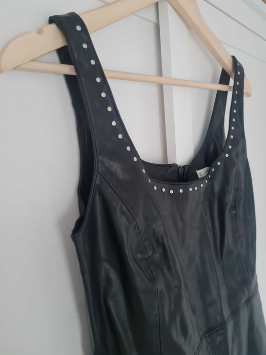 Sukienka skórzana Mango