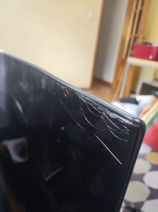 LG OLED CS 55" para peças (avariada)