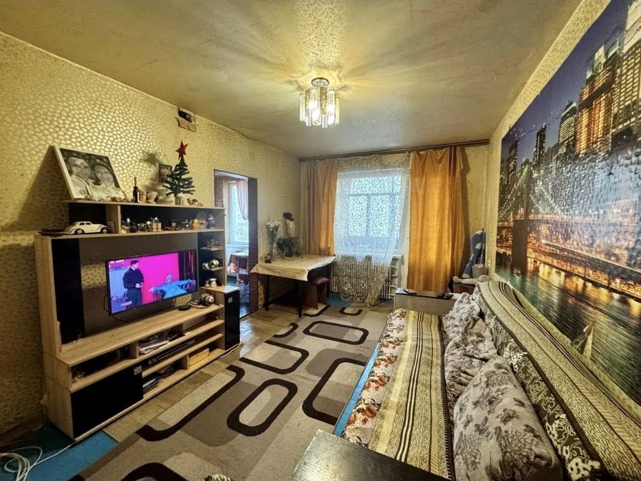 Продаж 2 кімнатної квартири, вул. Тинка