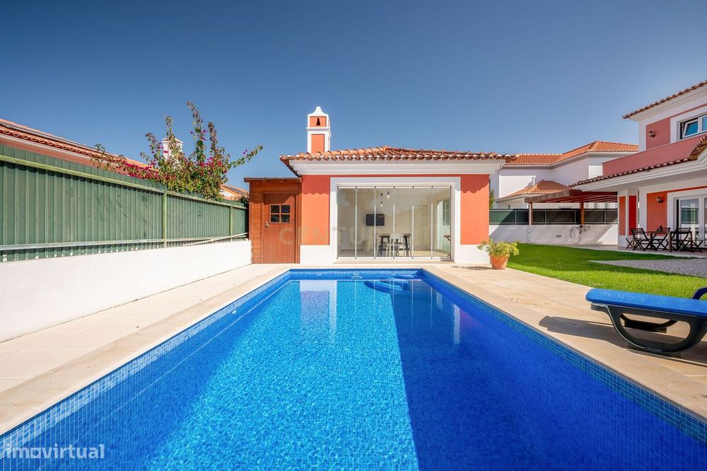 Moradia Isolada com Piscina e uma vista deslumbrante sobre a Serra Arr