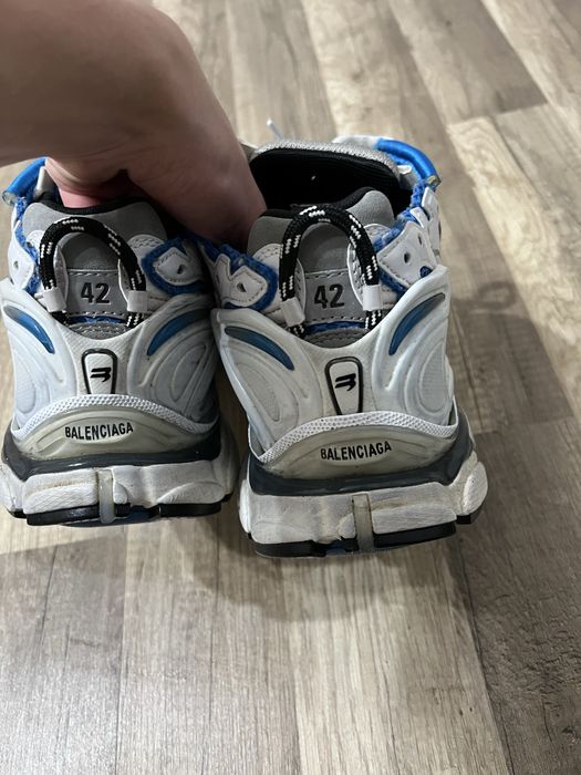 balenciaga runner 42