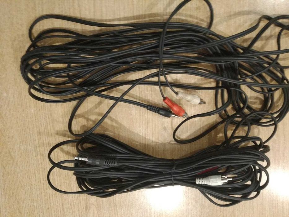 Dwa 10 metrowe kable audio.