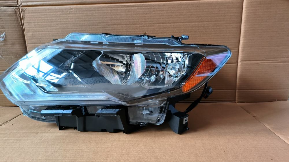 Фари фара на Nissan Rogue T32 2017 2018 2019