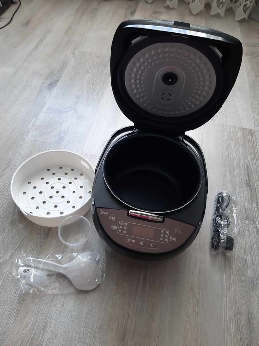 Мультиварка 3л нова