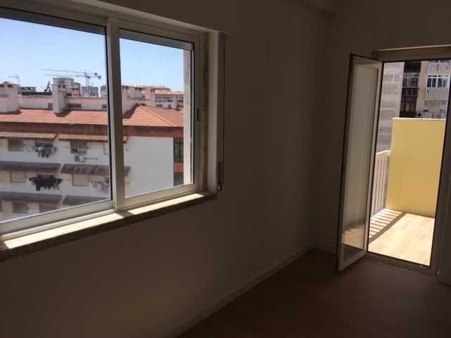 T3 AMADORA, Casal de São Brás, Totalmente Remodelado, A ESTREAR