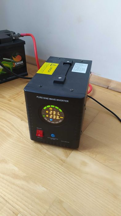 Zasilacza awaryjny VOLT Sinus Pro 800 E /  MaxLink 500W 12V