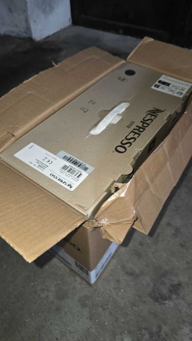 Máquina Nespresso Citz NOVA, nunca usada, ainda com caixa ORIGINAL