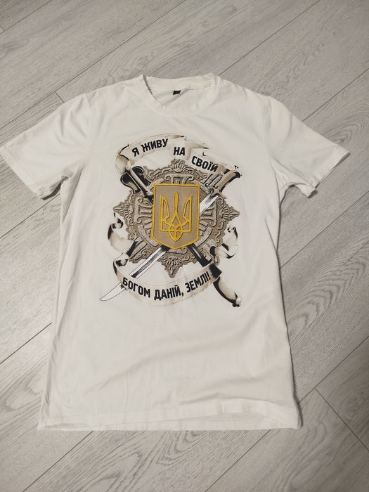 Футболка хлопчик білого кольору