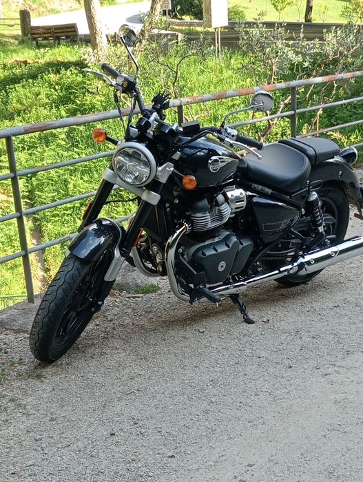 Royal Enfield Super Meteor 650
