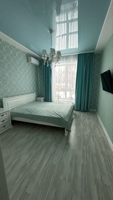 Таунхаус біля центрального парку! Парковка з накриттям!