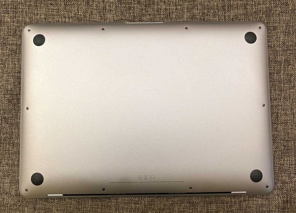 MacBook Air M1 16GB / 256GB