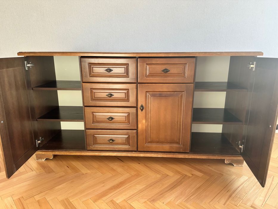 Komplet witryna + komoda drewniana