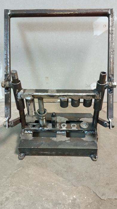 Станок для релоудінгу 12к.