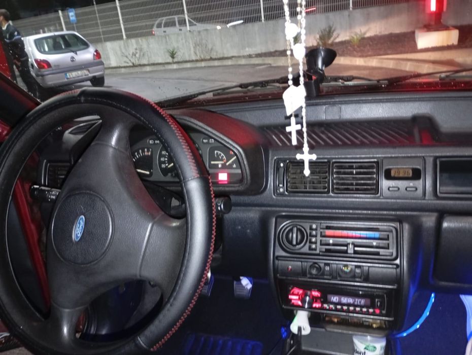 Ford Fiesta 1.1 clx ler com atenção