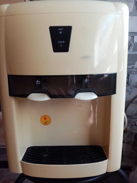 Продам кулер для воды