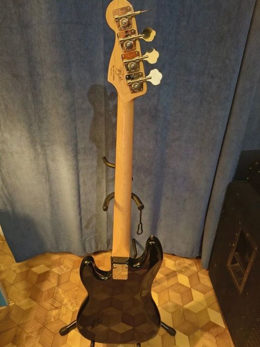 Fender precision bas pink Floyd
