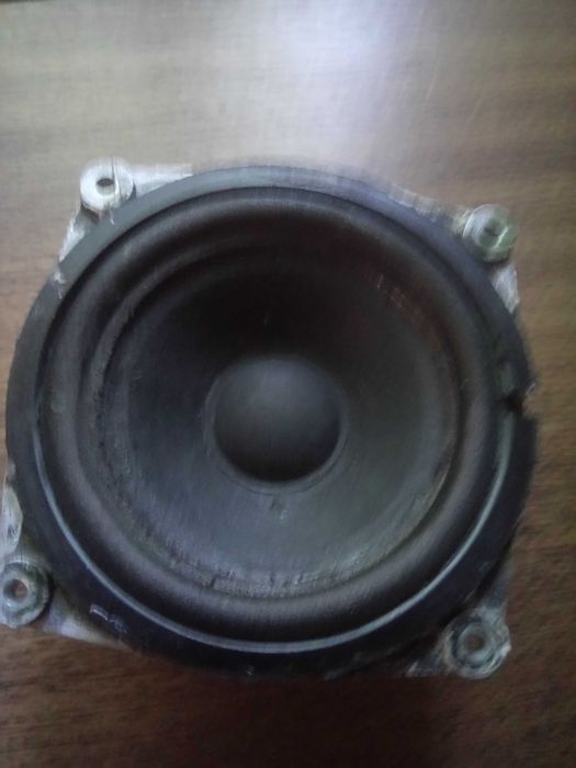 Продам динамики в отличном рабочем состоянии. Читайте объявление!