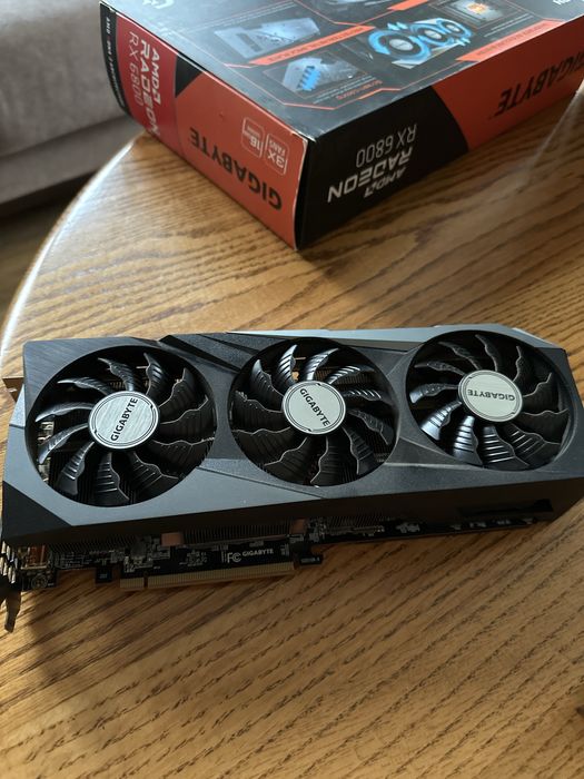 Karta graficzna GIGABYTE AMD RADEON RX6800XT 16GB