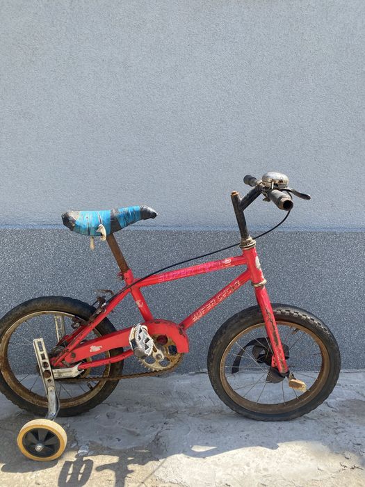 Детский велосипед четырехколесный велик красный