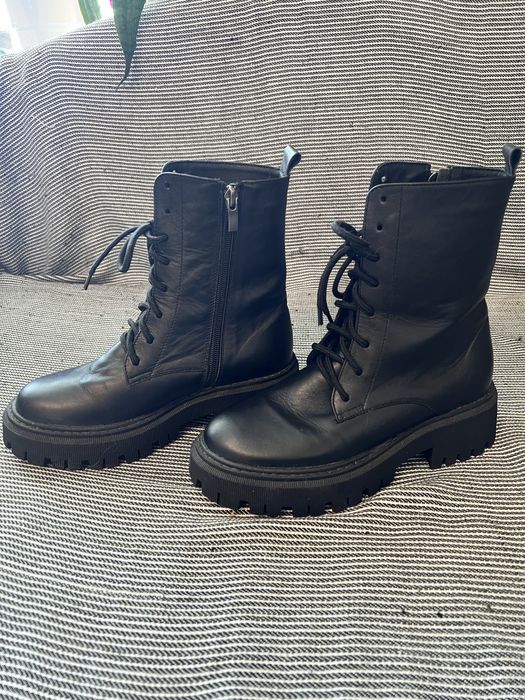 Демісезонні чоботи жіночі, шкіряні, 36 розмір