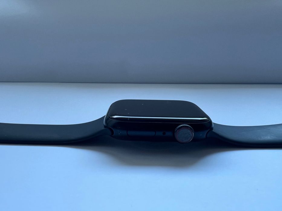 Apple Watch seria 8, 45mm, GPS+ Cellular + Gratisy - stan IDEALNY !