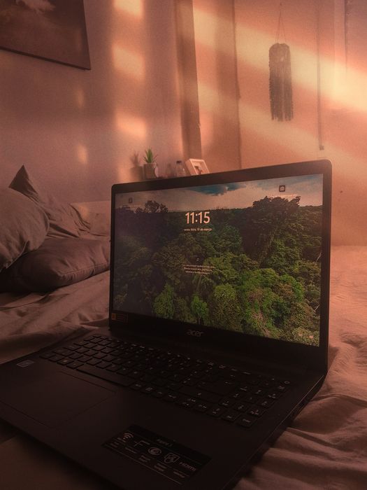 Vendo Portátil Novo! ( Acer ) + extras