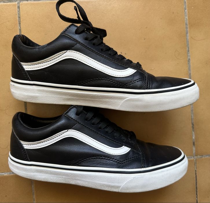 Vans em pele em bom estado