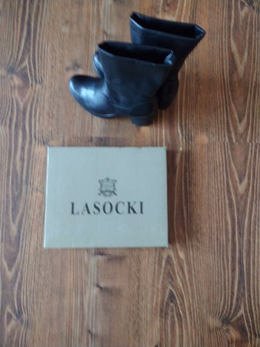 Buty na grubszej podeszwie