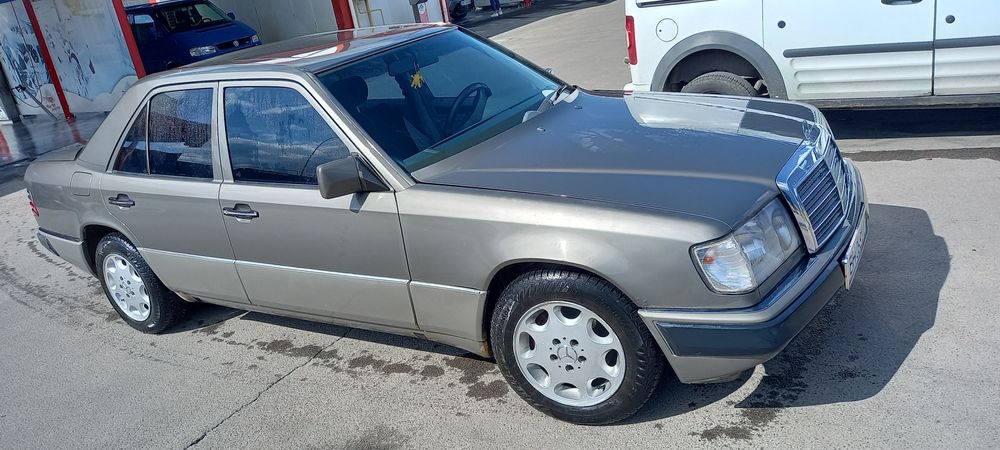 Mersedes w124 E 230