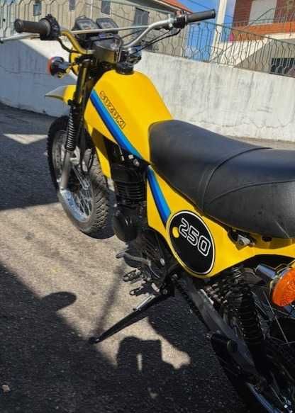 Suzuki TS 250 ER, 1981, com restauro