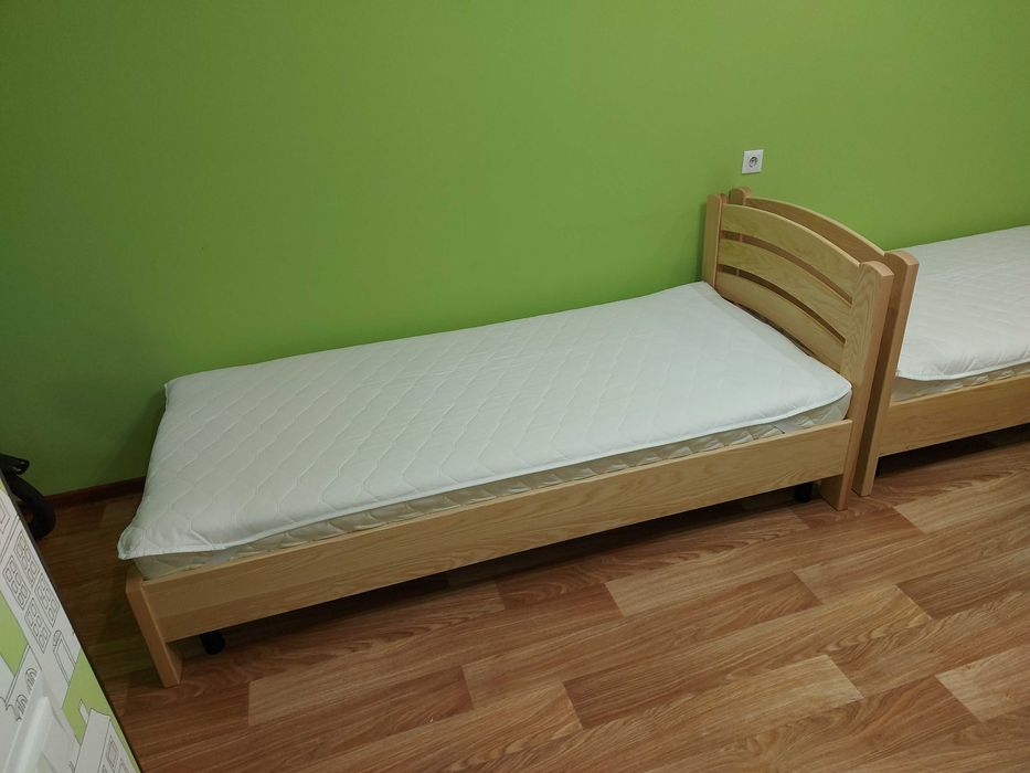 Ліжко з масиву ясеня з матрацом, Розмір 90×200.