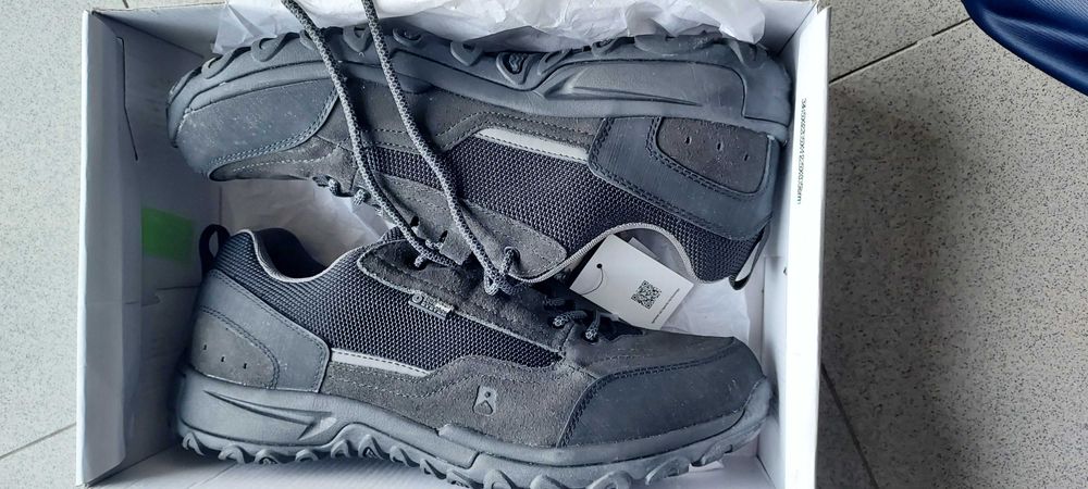 Calçado de montanha ou caminhada muito confortáveis