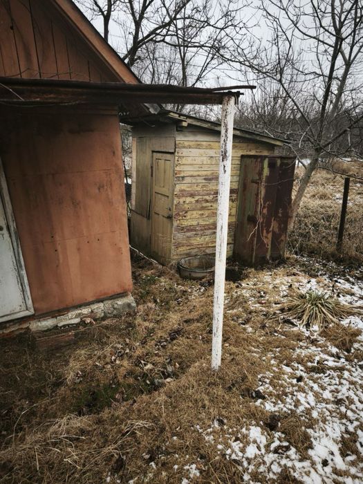 Дача з земельою ділянкою