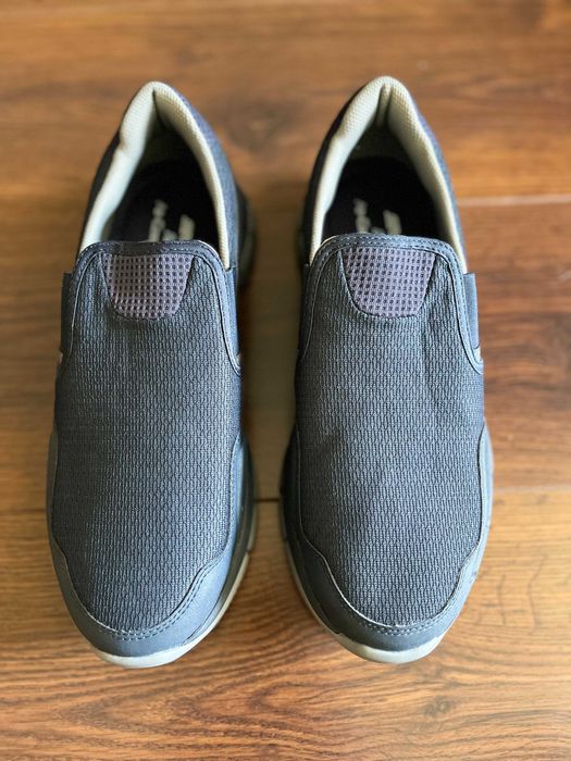 Ténis Skechers Novos