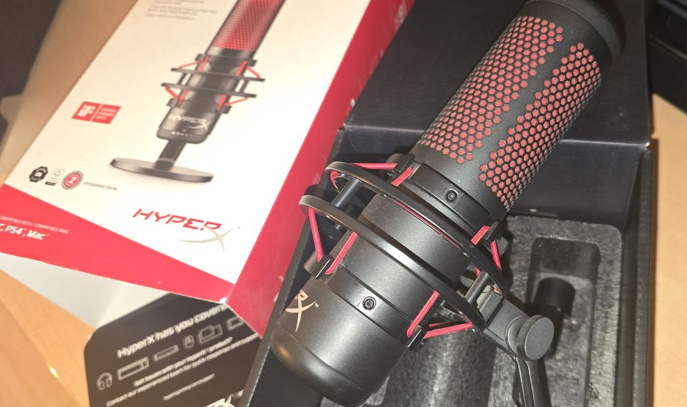 Microfone HyperX QuadCast Gaming (vermelho)