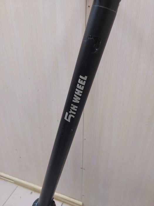 Електросамокат 5th Wheel M2