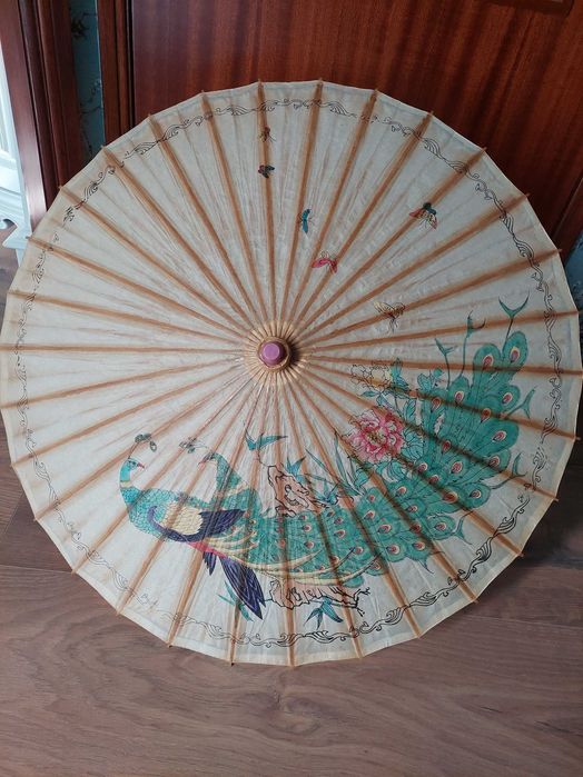 Sombrinha oriental em papel