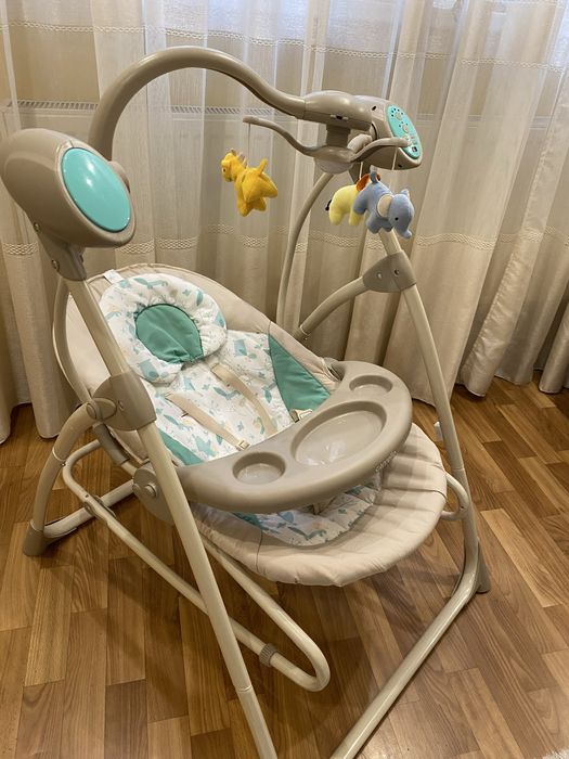 Колиска-гойдалка Carello Nanny укачивающий центр