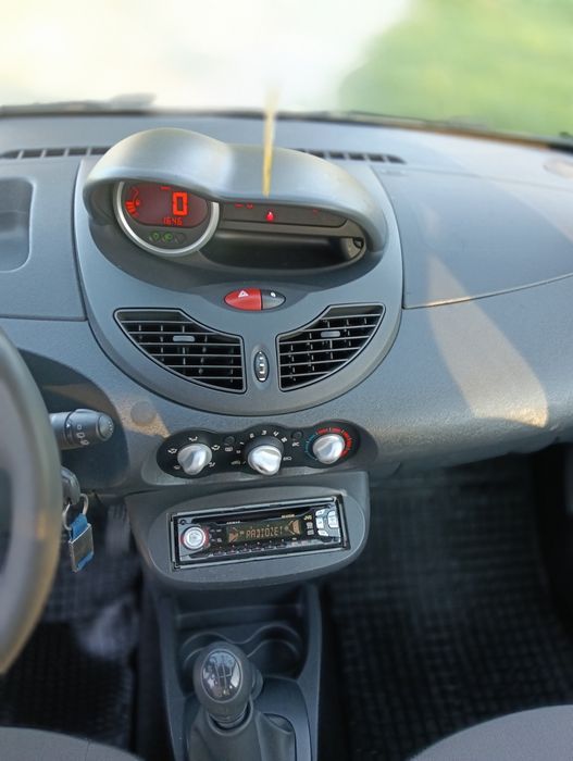 Renault Twingo II 1.2 16V 2011