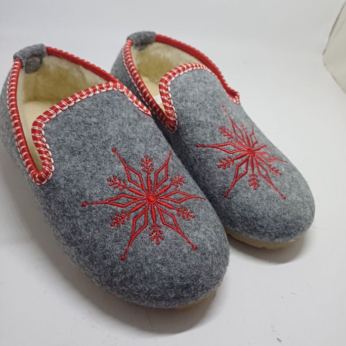 Nowe pantofle góralskie bambosze roz 38 dł wkładki 24.5 cm