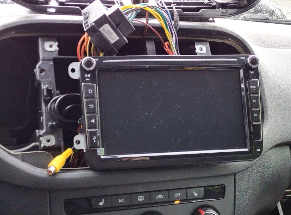 Штатна Магнітола VW Volkswagen Passat b6 b7 golf caddy Skoda Tiguan