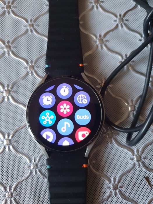 Samsung galaxy watch 4 44mm GPS 100% sprawny