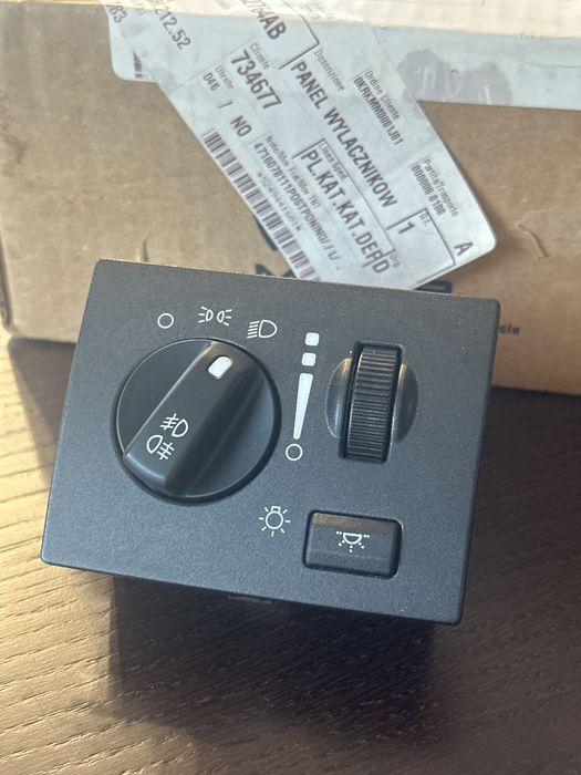 Panel włączników świateł Mopar 04602754AB – nowy, oryginał