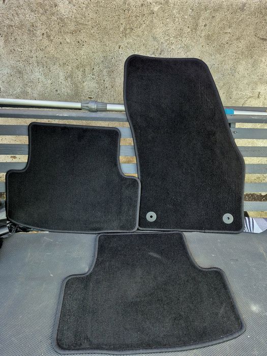 Килимки оригінальні  Skoda