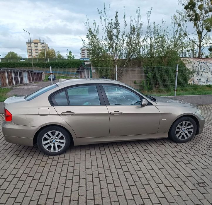 BMW Seria 3 BMW 318i E90, bardzo zadbany 100% sprawny