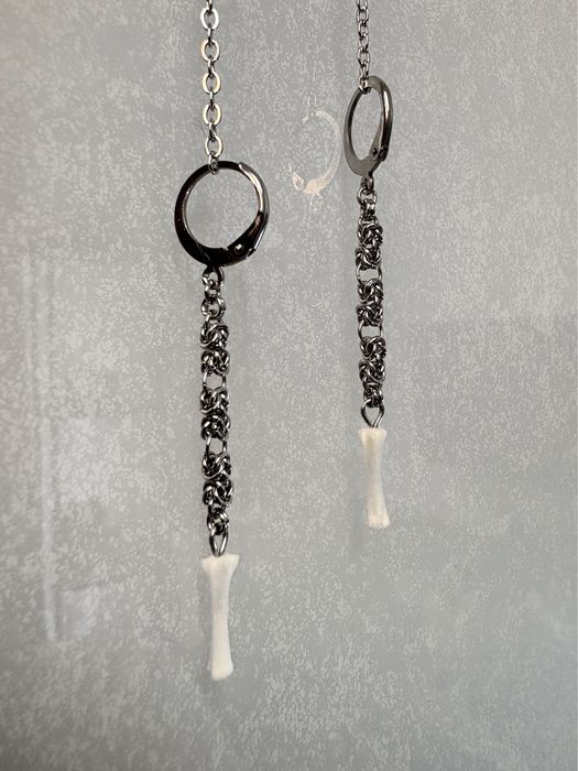 Kolczyki z kośćmi kota